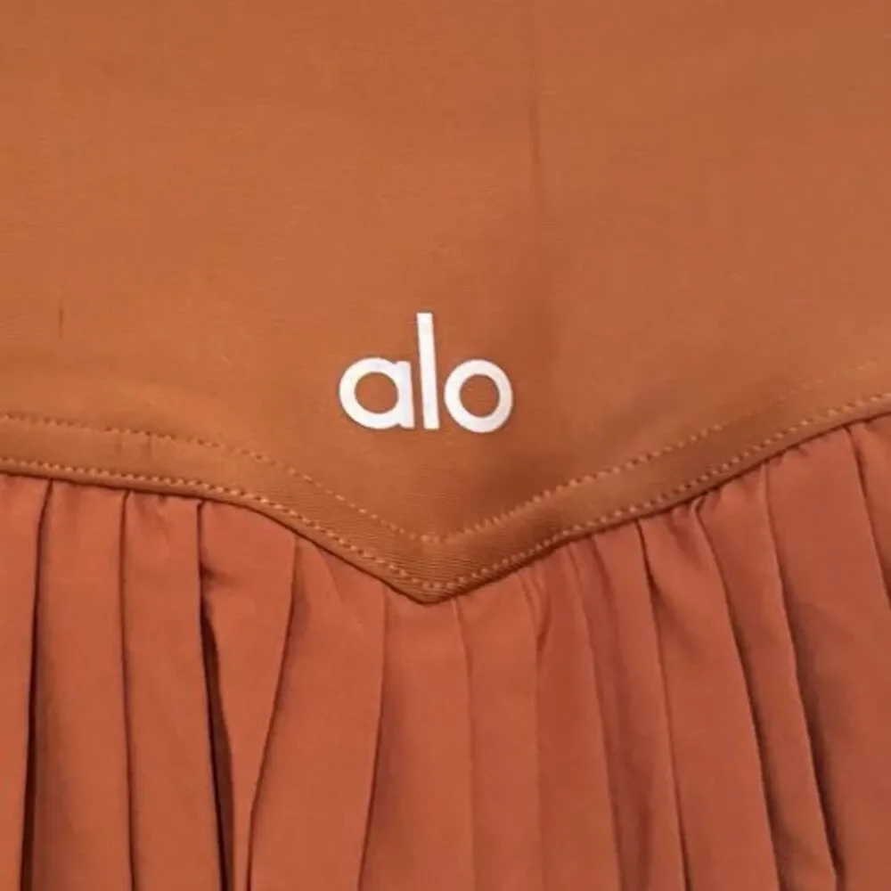 Alo Yoga Grand Slam Tennis Skirt in Brown(NWOT)